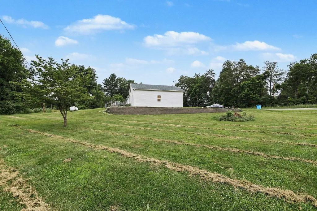 15690 Madron Lake Road Buchanan Township MI 49107