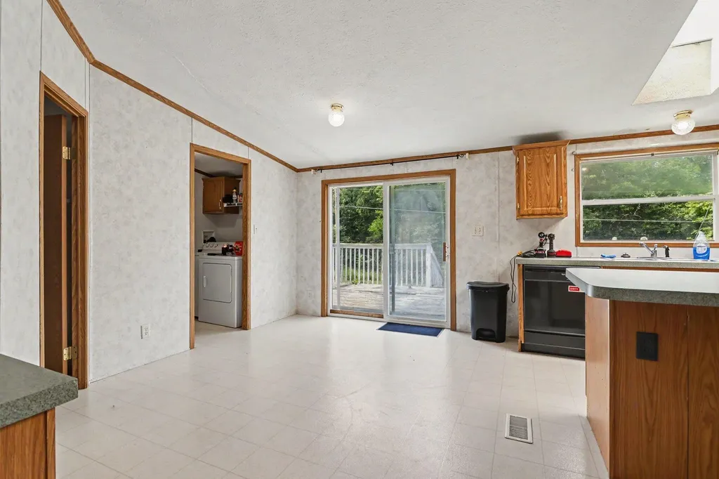 15690 Madron Lake Road Buchanan Township MI 49107