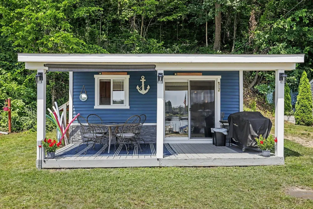 2441 Bristol Lake Street Johnstown Township MI 49050