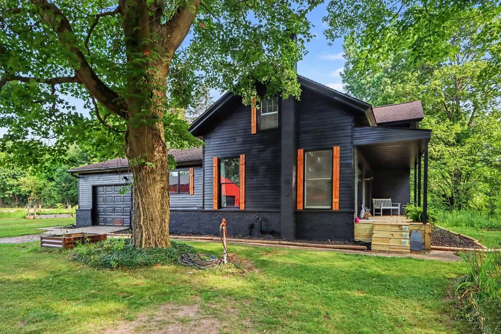 172 26th Street Trowbridge Township MI 49010