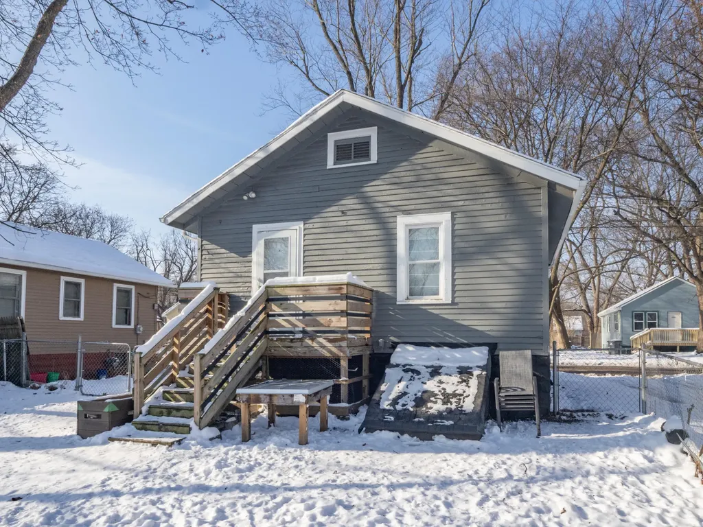 1910 N Rose Street Kalamazoo City MI 49007