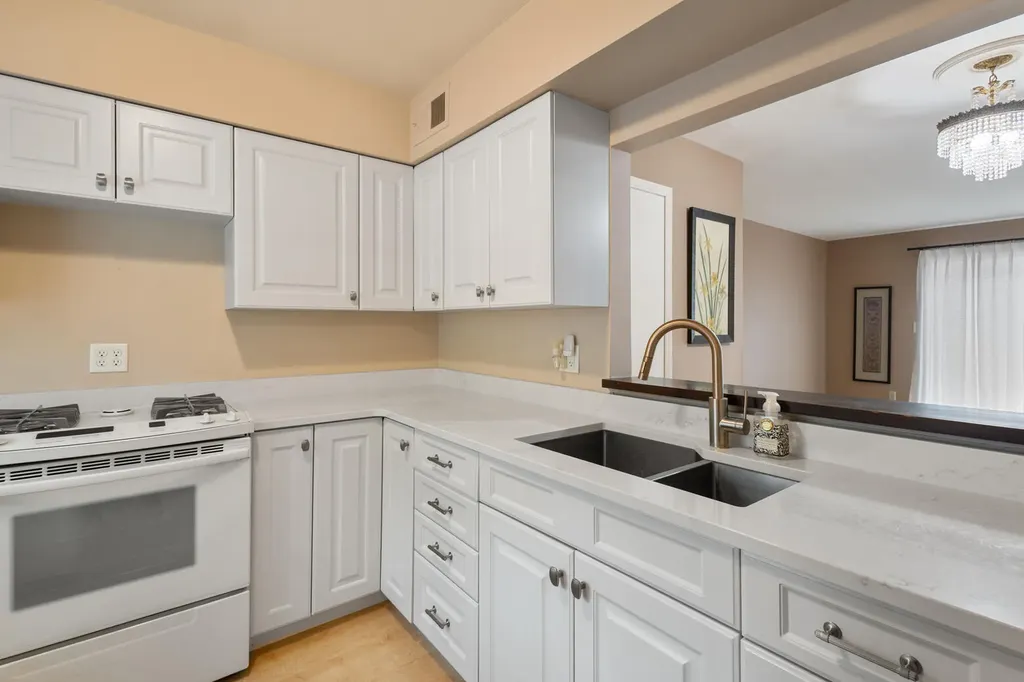 707 Garland Circle Kalamazoo City MI 49008
