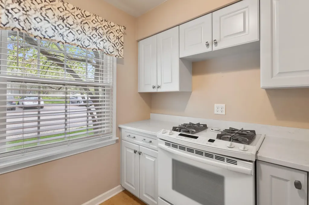 707 Garland Circle Kalamazoo City MI 49008