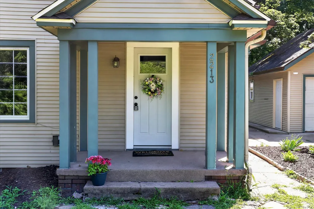 2213 Olmstead Road Kalamazoo Charter Township MI 49001
