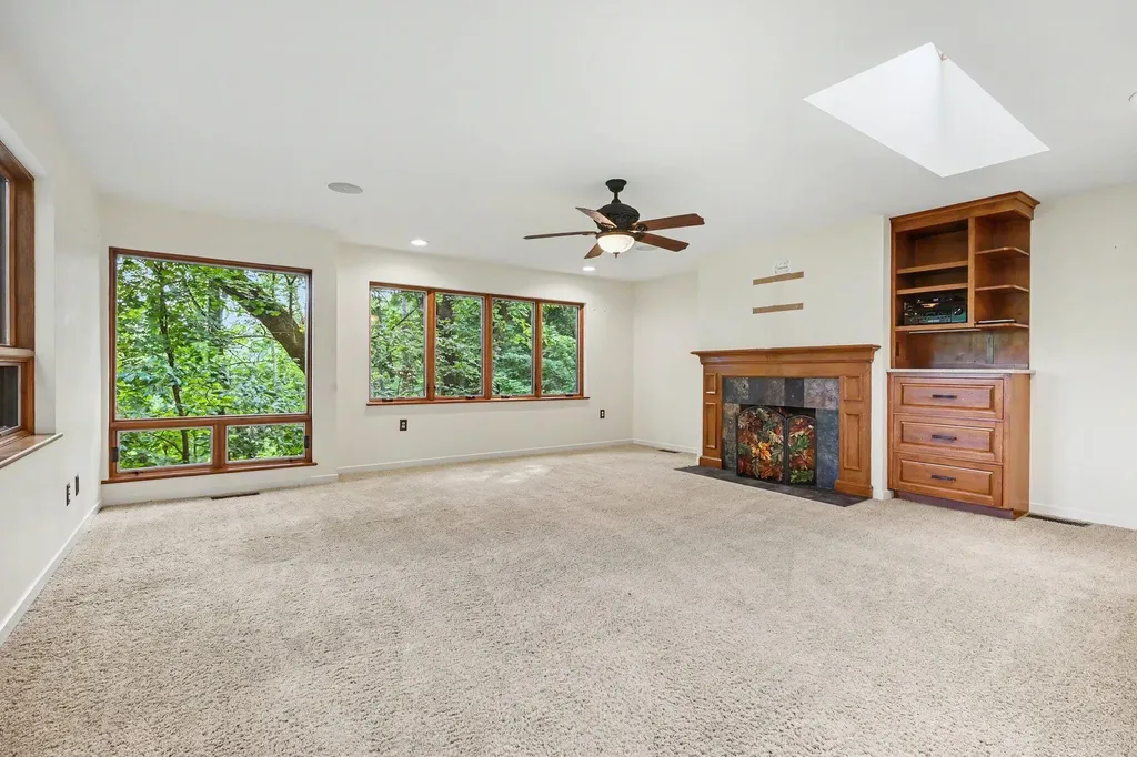 1628 Whites Road Kalamazoo City MI 49008