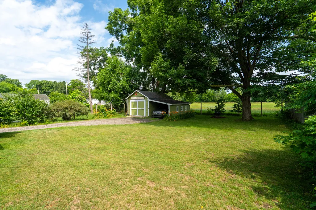 24144 Alvord Avenue Mattawan Village MI 49071