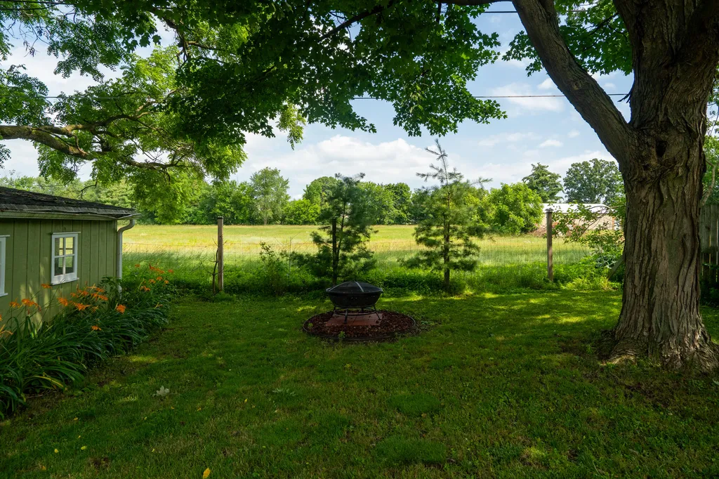 24144 Alvord Avenue Mattawan Village MI 49071