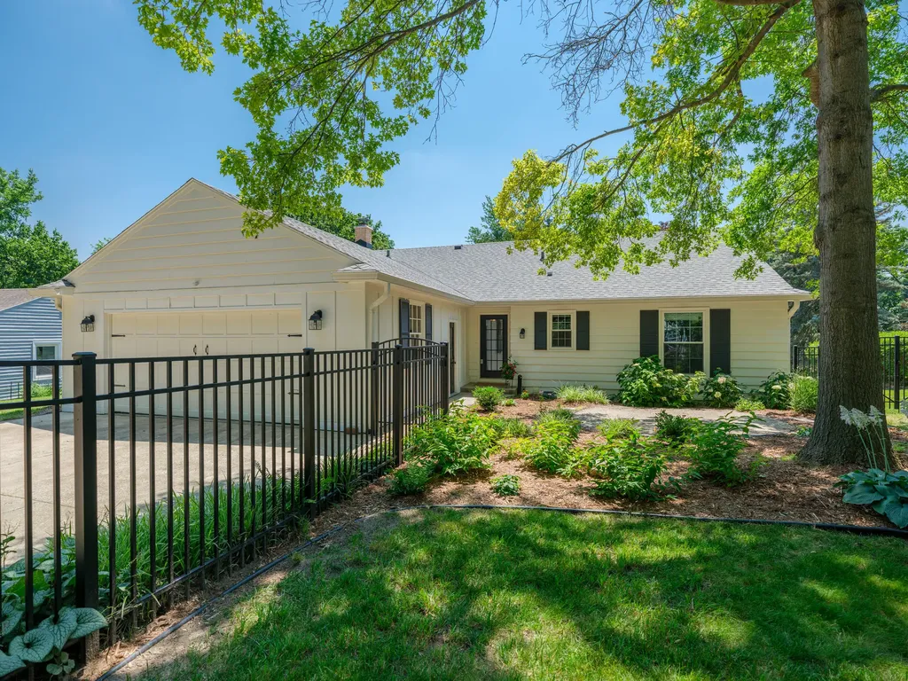 2824 Bronson Boulevard Kalamazoo City MI 49008