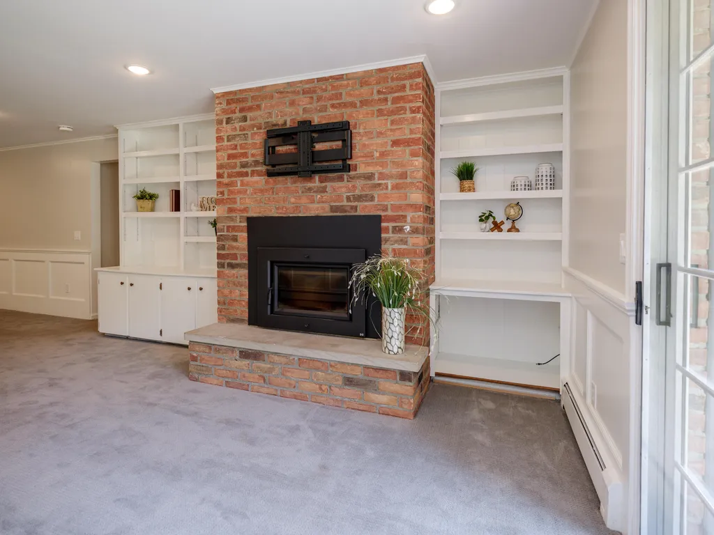 2824 Bronson Boulevard Kalamazoo City MI 49008