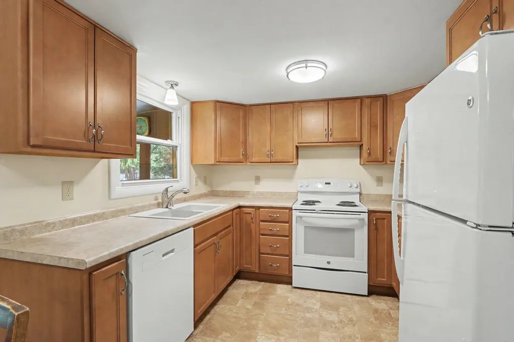 3010 Glenhaven Avenue Kalamazoo City MI 49004