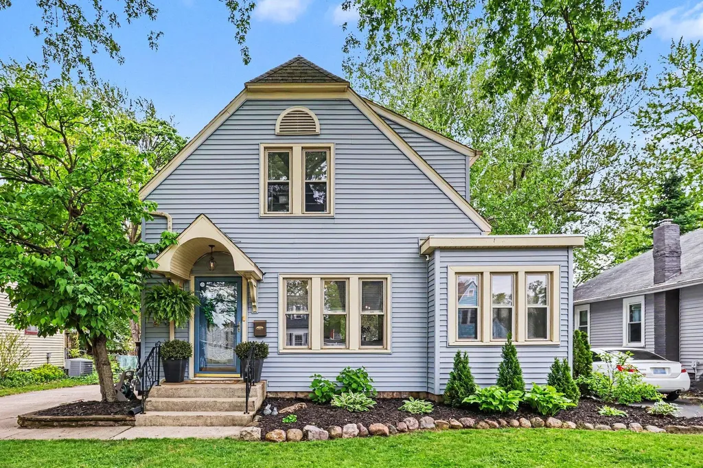 231 Garland Street Kalamazoo City MI 49001