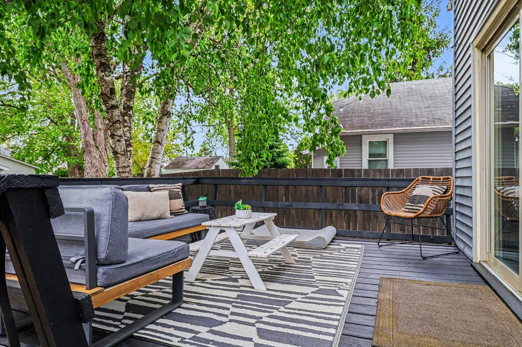 231 Garland Street Kalamazoo City MI 49001