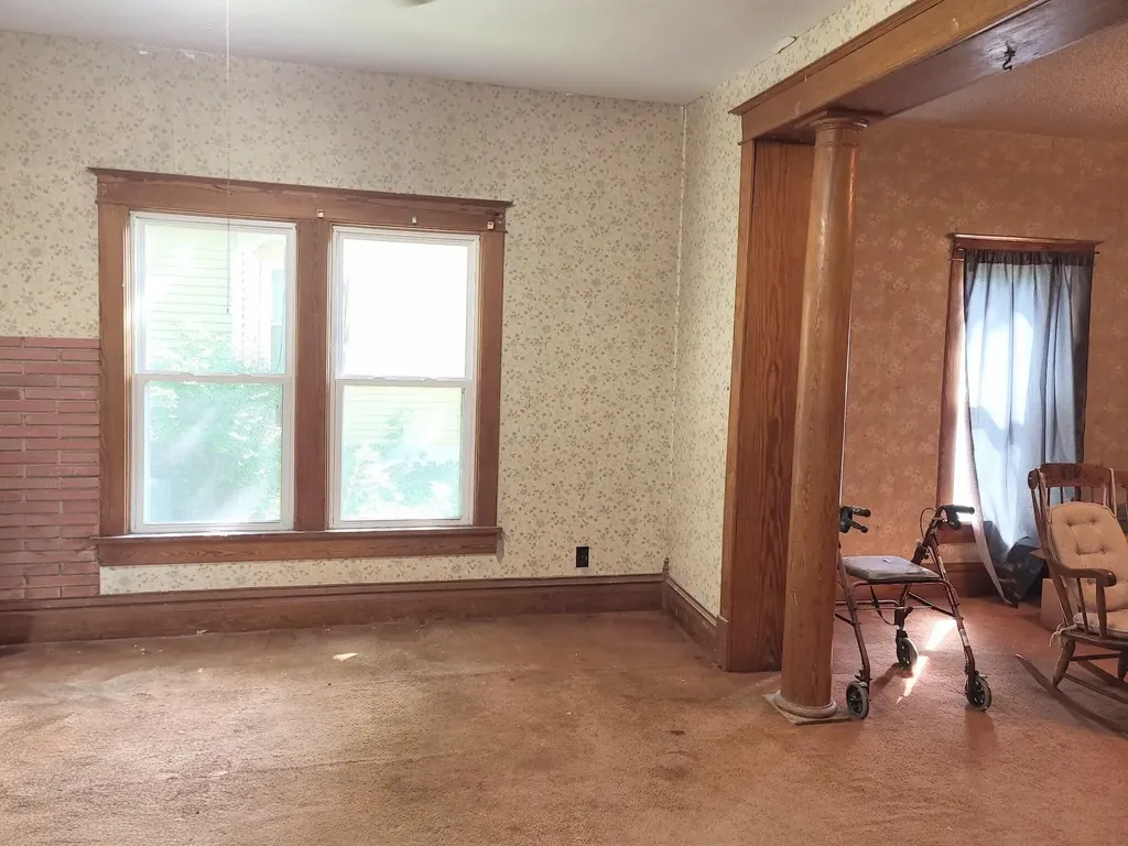 219 E Delaware Decatur Village MI 49045