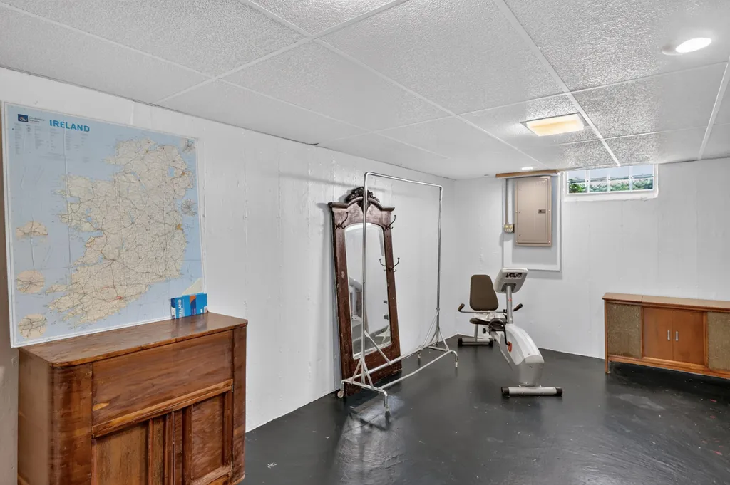 1612 Homecrest Avenue Kalamazoo City MI 49001