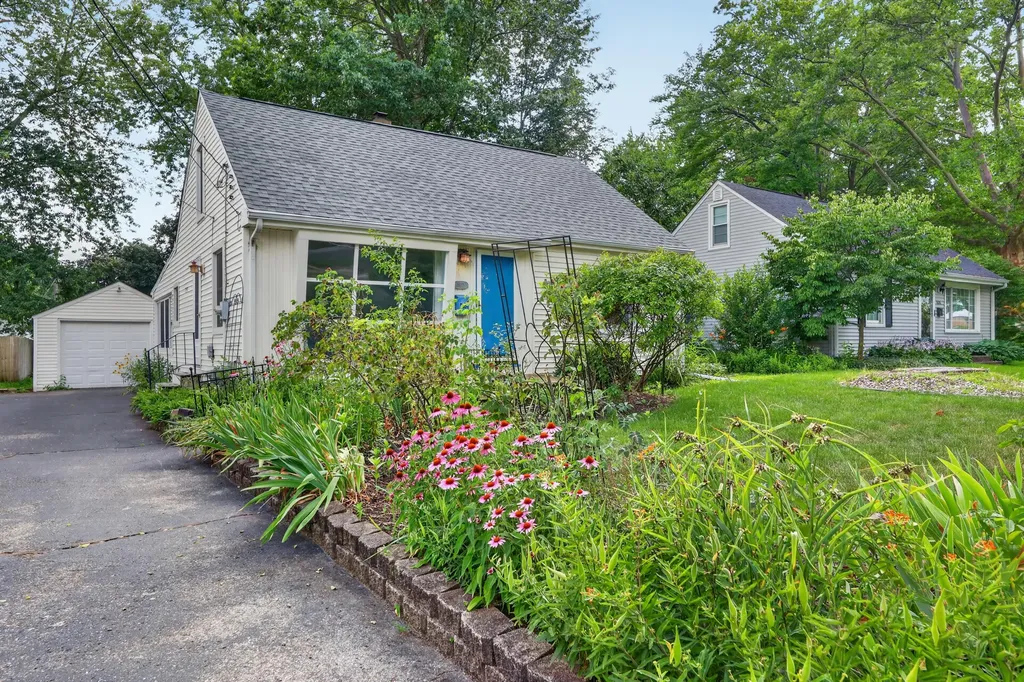 1612 Homecrest Avenue Kalamazoo City MI 49001