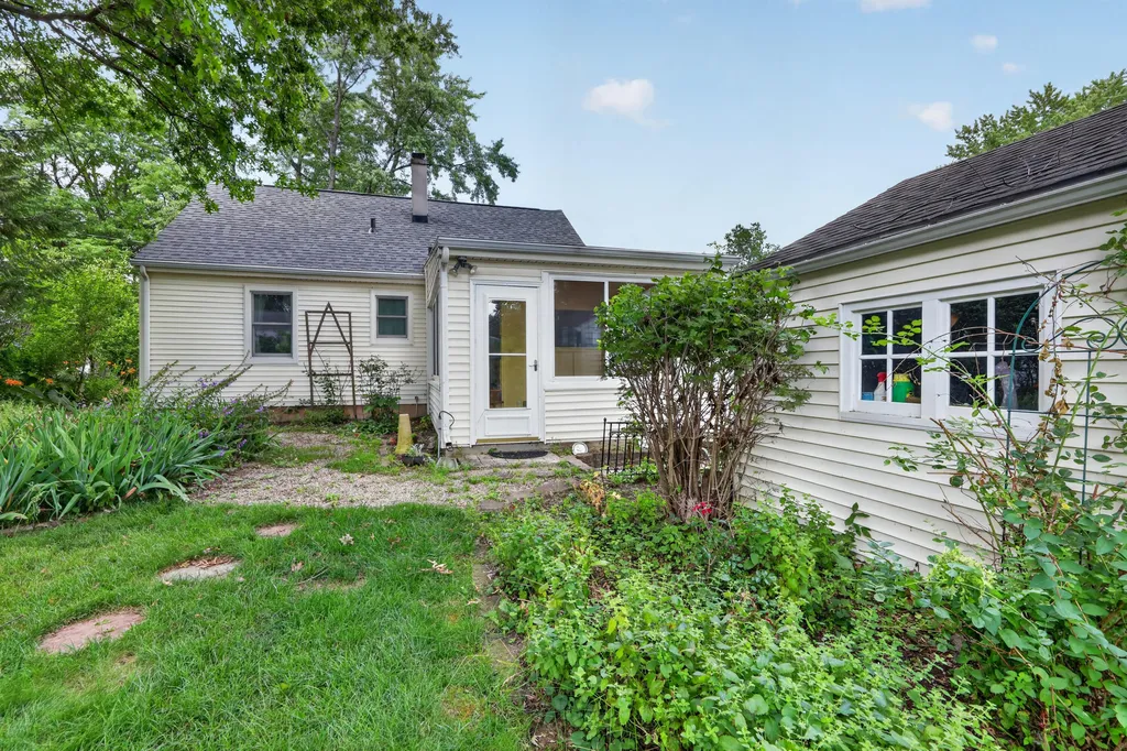 1612 Homecrest Avenue Kalamazoo City MI 49001