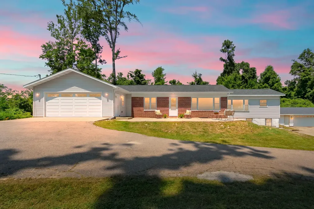 56776 Red Arrow Highway Lawrence Township MI 49064