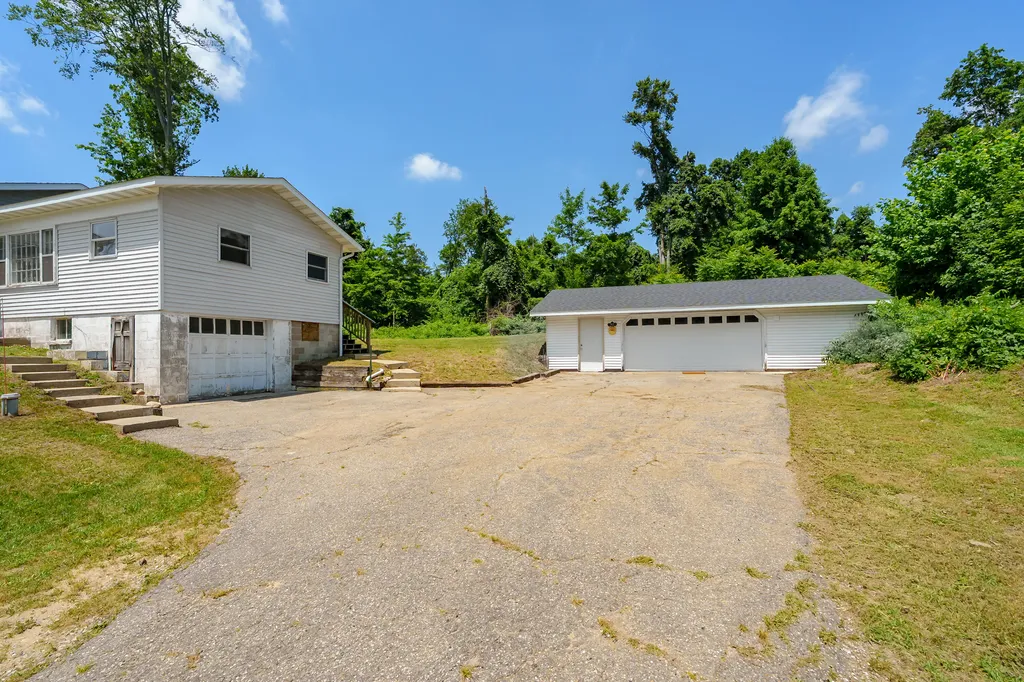 56776 Red Arrow Highway Lawrence Township MI 49064