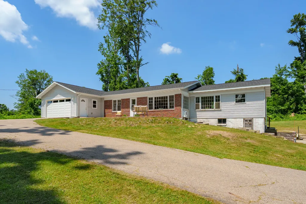 56776 Red Arrow Highway Lawrence Township MI 49064