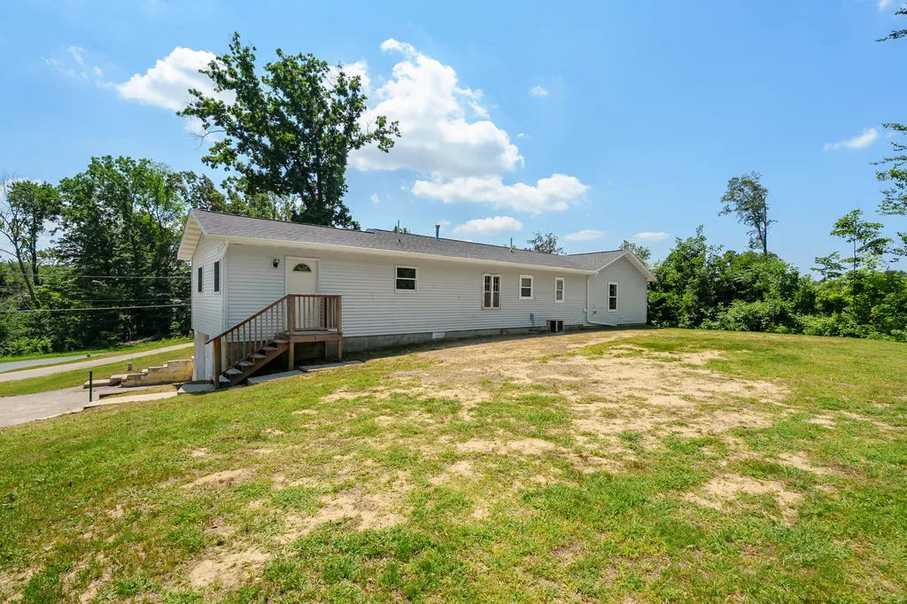 56776 Red Arrow Highway Lawrence Township MI 49064