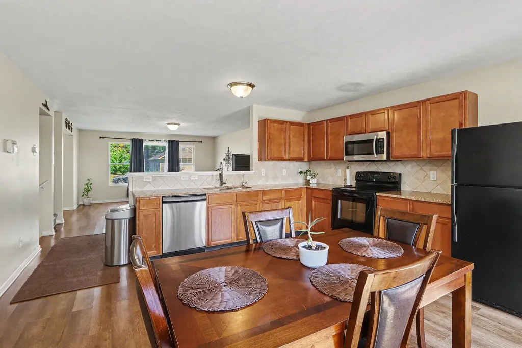 823 Beth Avenue Kalamazoo Charter Township MI 49004