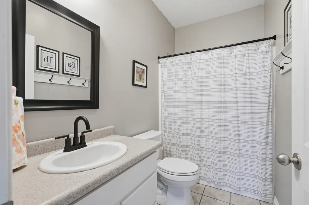 8297 Engelwood Avenue Richland Township MI 49083