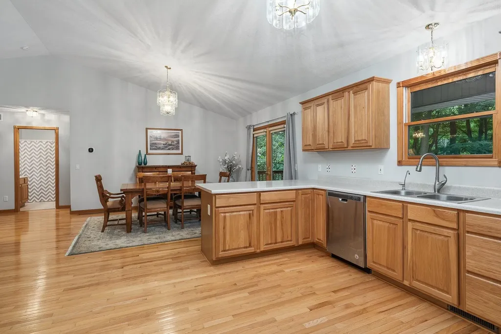 5602 Emneth Avenue Oshtemo Charter Township MI 49009