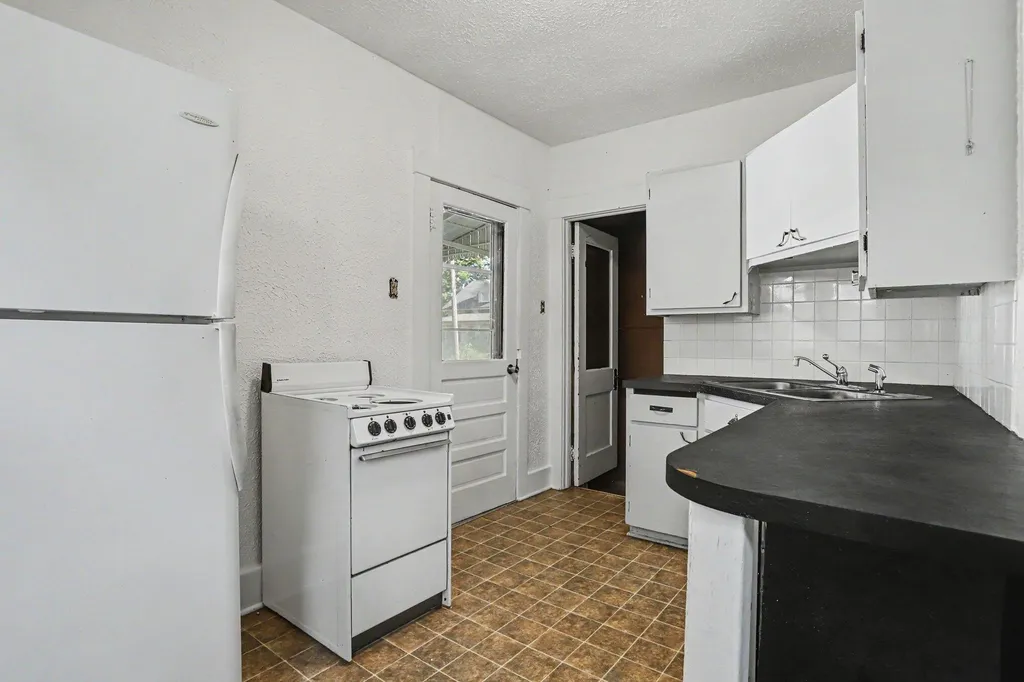 39 Woodward Avenue Battle Creek City MI 49017