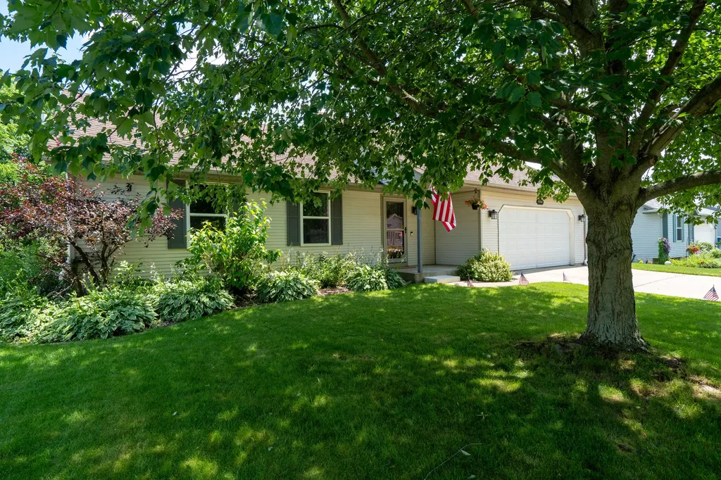 4944 Black Oak Lane Kalamazoo Charter Township MI 49004