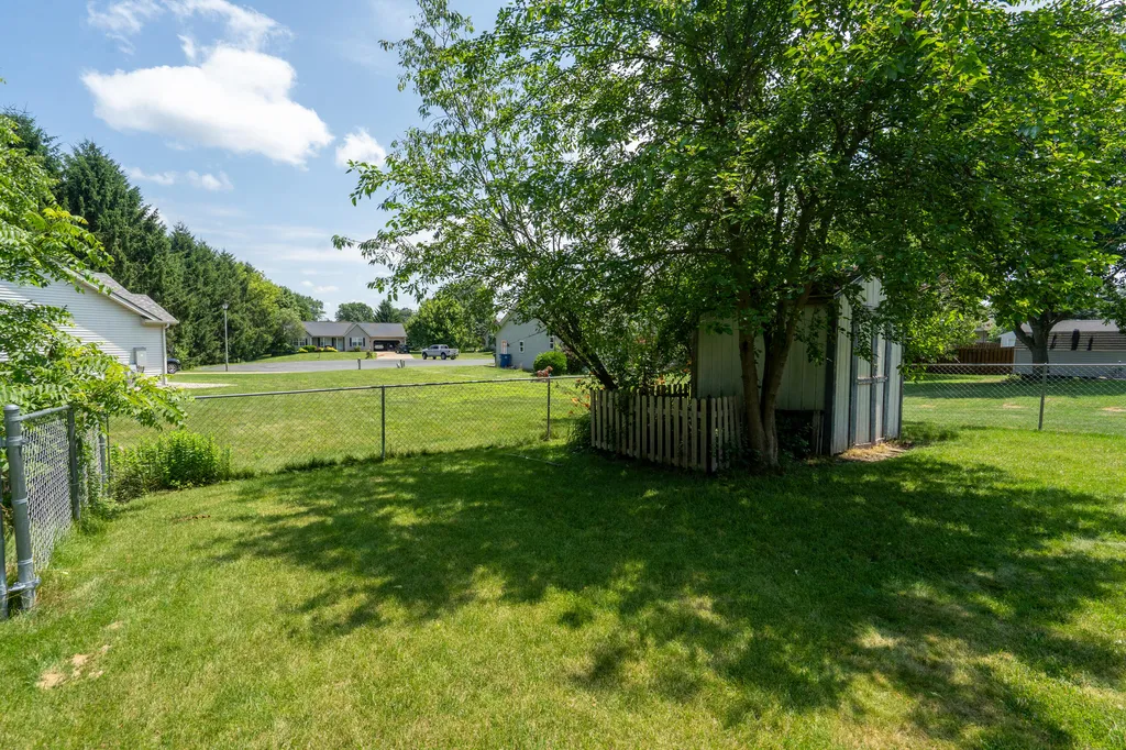 4944 Black Oak Lane Kalamazoo Charter Township MI 49004