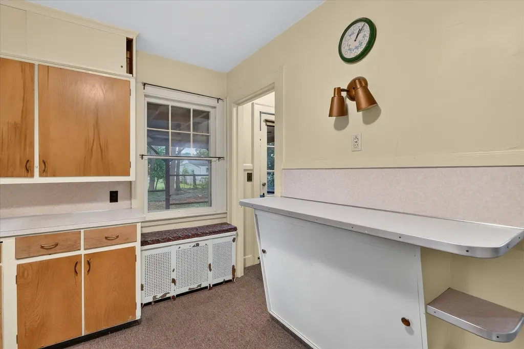 1124 Ashley Drive Kalamazoo Charter Township MI 49048