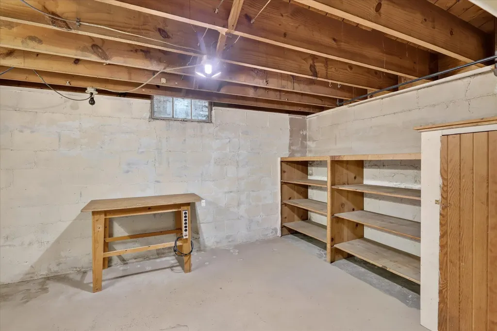 1124 Ashley Drive Kalamazoo Charter Township MI 49048