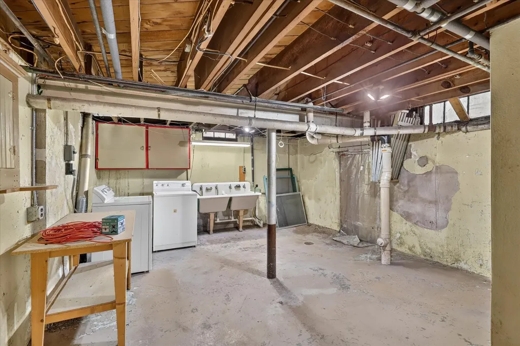 1124 Ashley Drive Kalamazoo Charter Township MI 49048