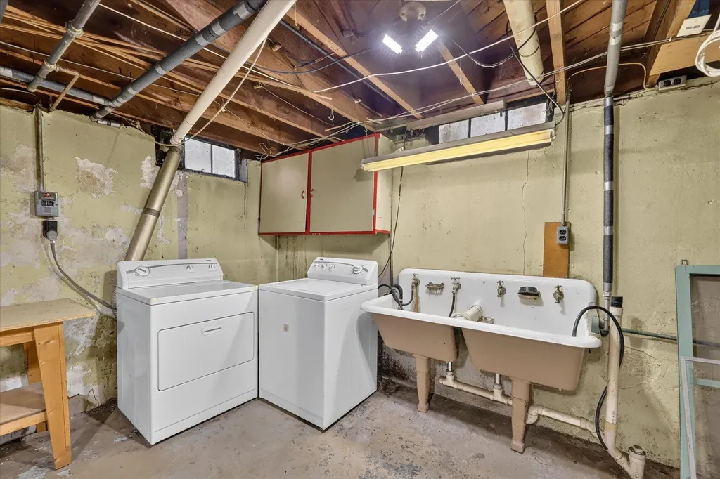 1124 Ashley Drive Kalamazoo Charter Township MI 49048