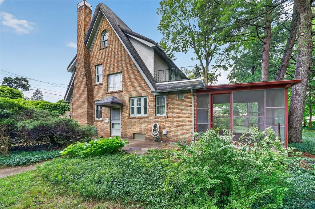 1124 Ashley Drive Kalamazoo Charter Township MI 49048