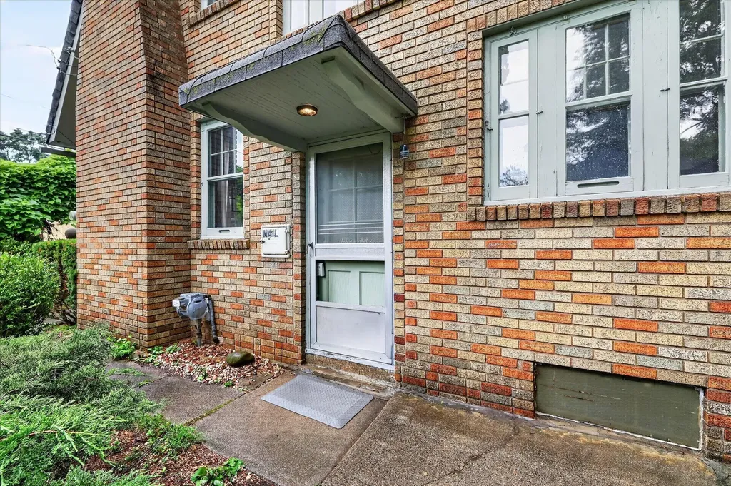 1124 Ashley Drive Kalamazoo Charter Township MI 49048