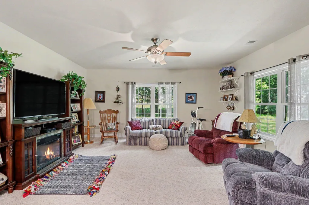 2181 Hunters Run Comstock Charter Township MI 49048