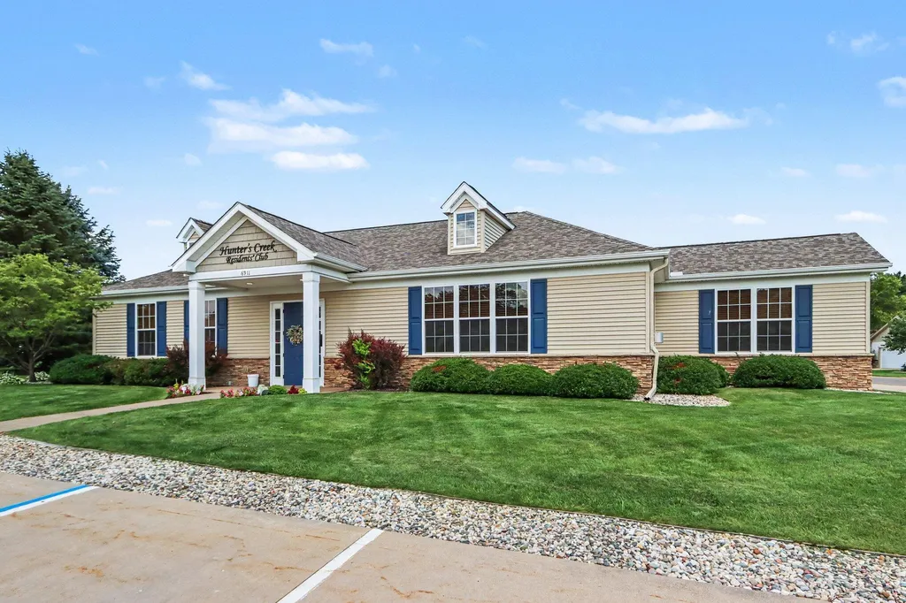 2181 Hunters Run Comstock Charter Township MI 49048