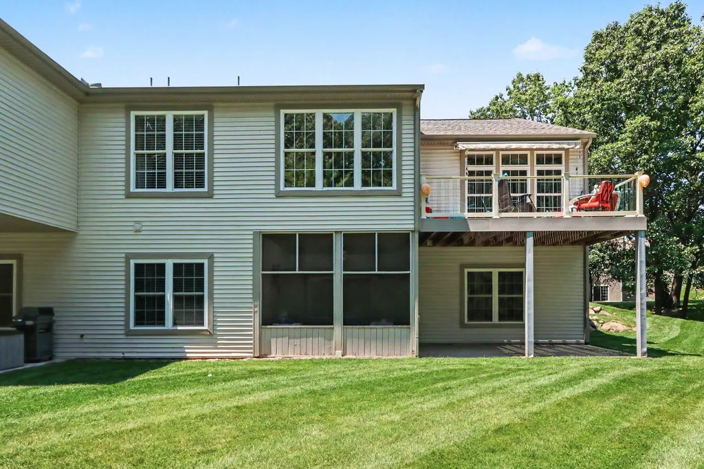 2181 Hunters Run Comstock Charter Township MI 49048