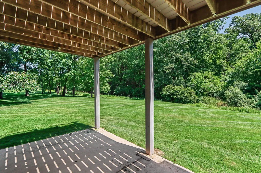 2181 Hunters Run Comstock Charter Township MI 49048