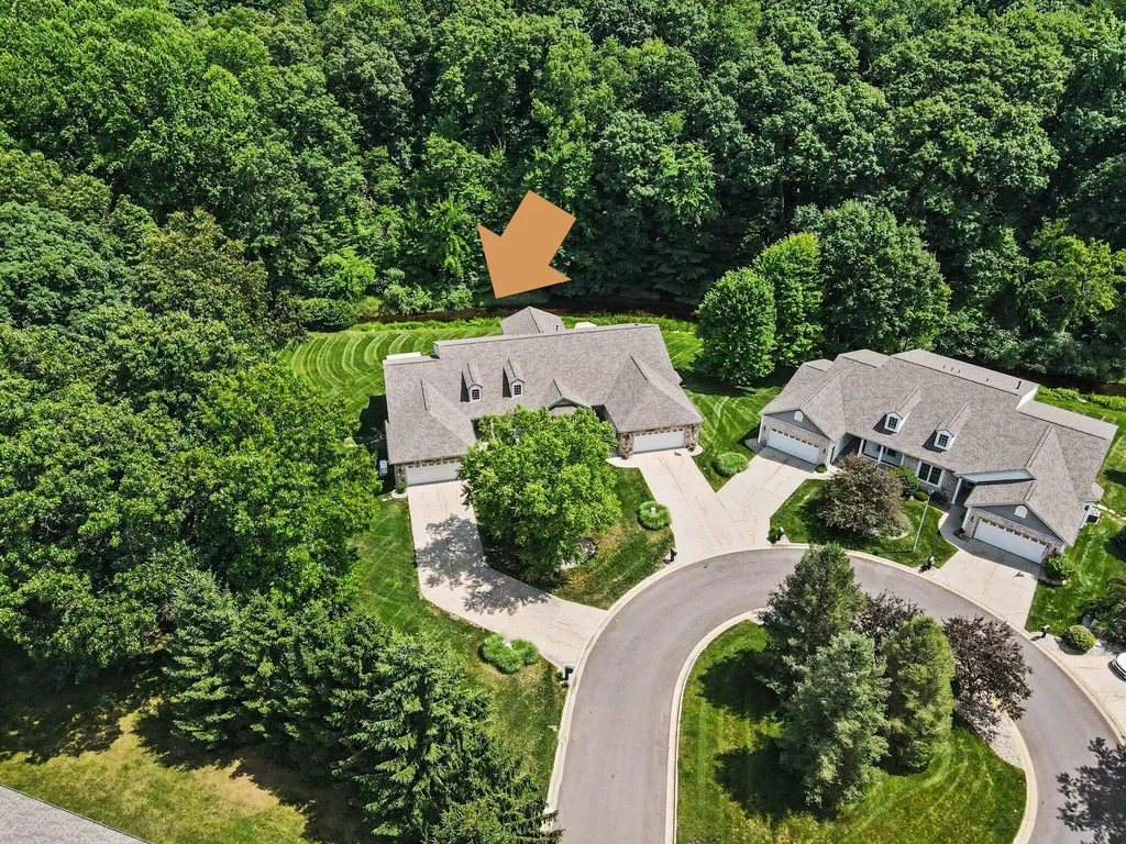 2181 Hunters Run Comstock Charter Township MI 49048
