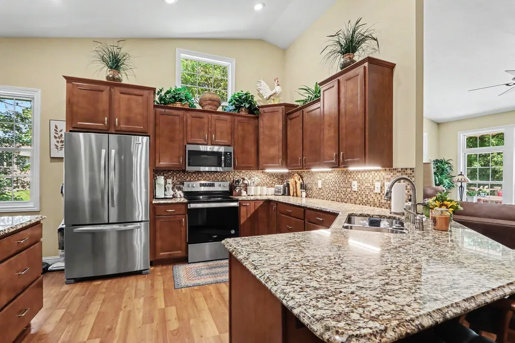 2181 Hunters Run Comstock Charter Township MI 49048