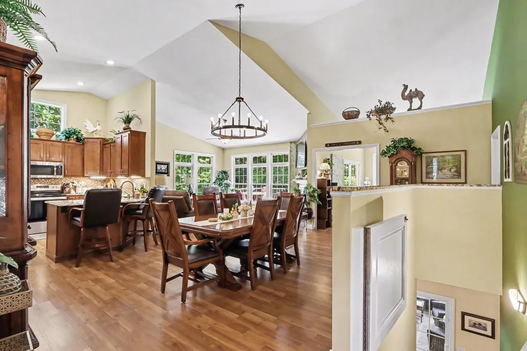 2181 Hunters Run Comstock Charter Township MI 49048