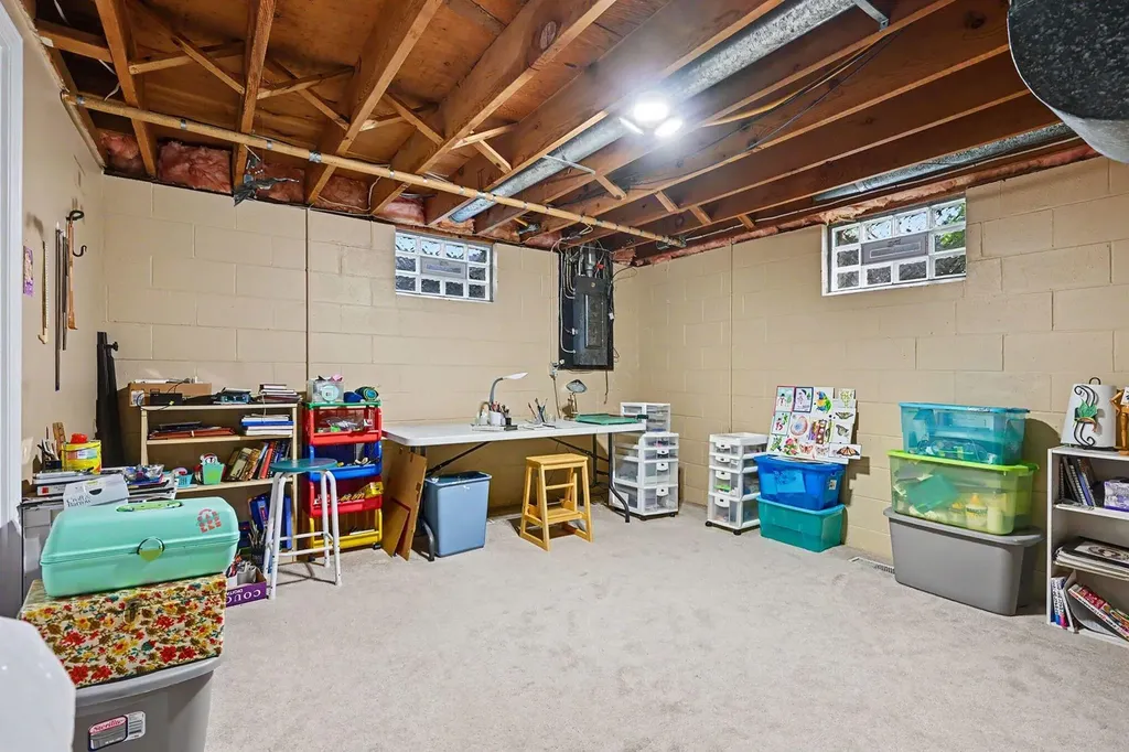 2023 Aberdeen Drive Kalamazoo City MI 49008