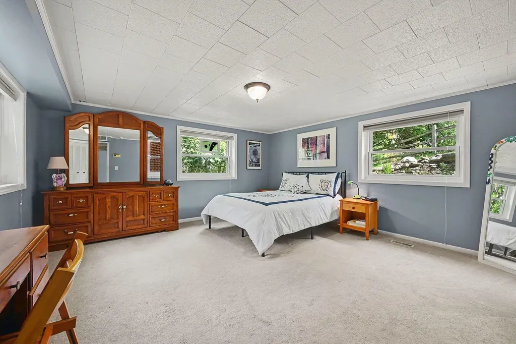 2023 Aberdeen Drive Kalamazoo City MI 49008