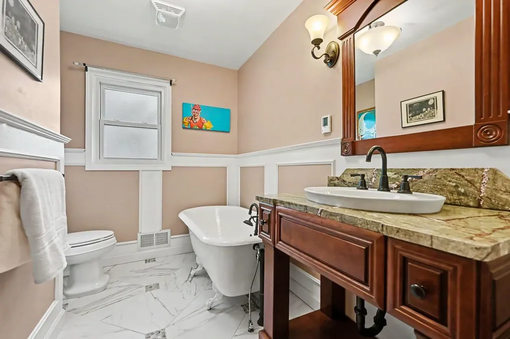 2023 Aberdeen Drive Kalamazoo City MI 49008