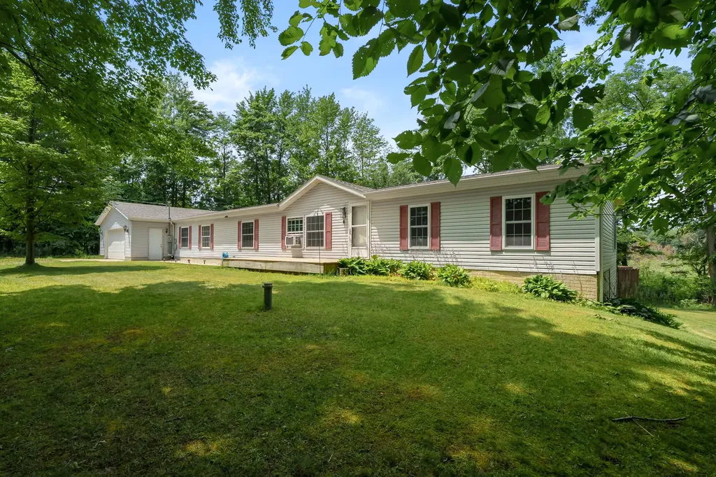 38988 Paw Paw Road Paw Paw Township MI 49079