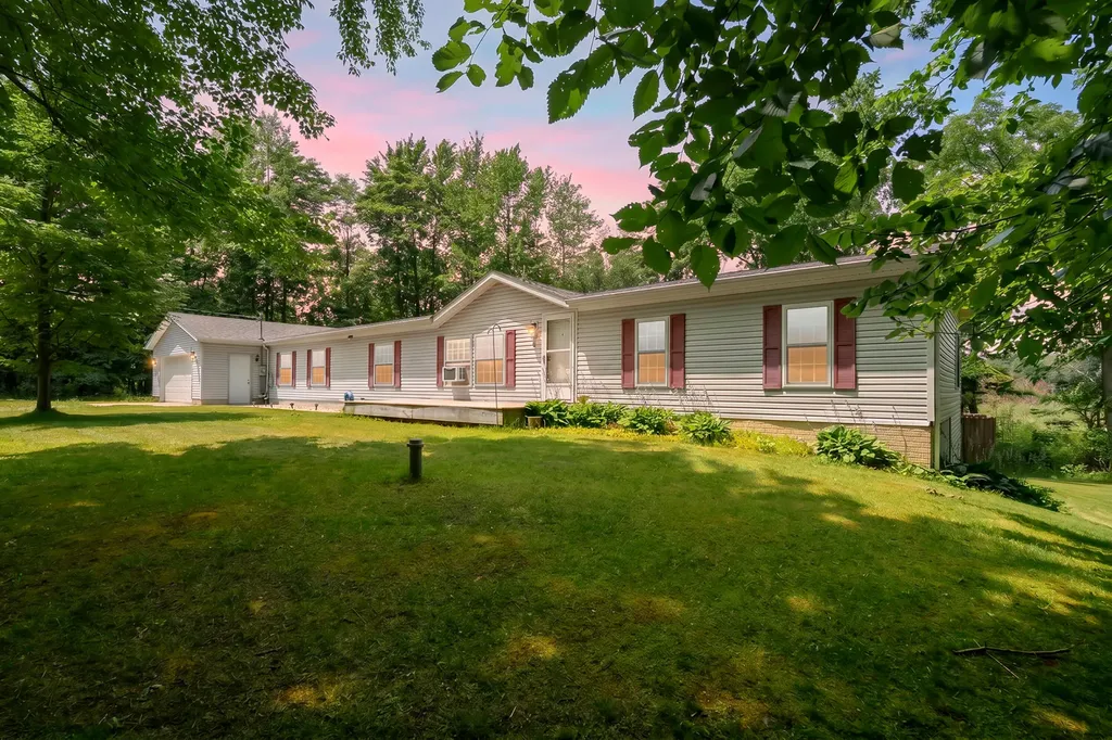 38988 Paw Paw Road Paw Paw Township MI 49079