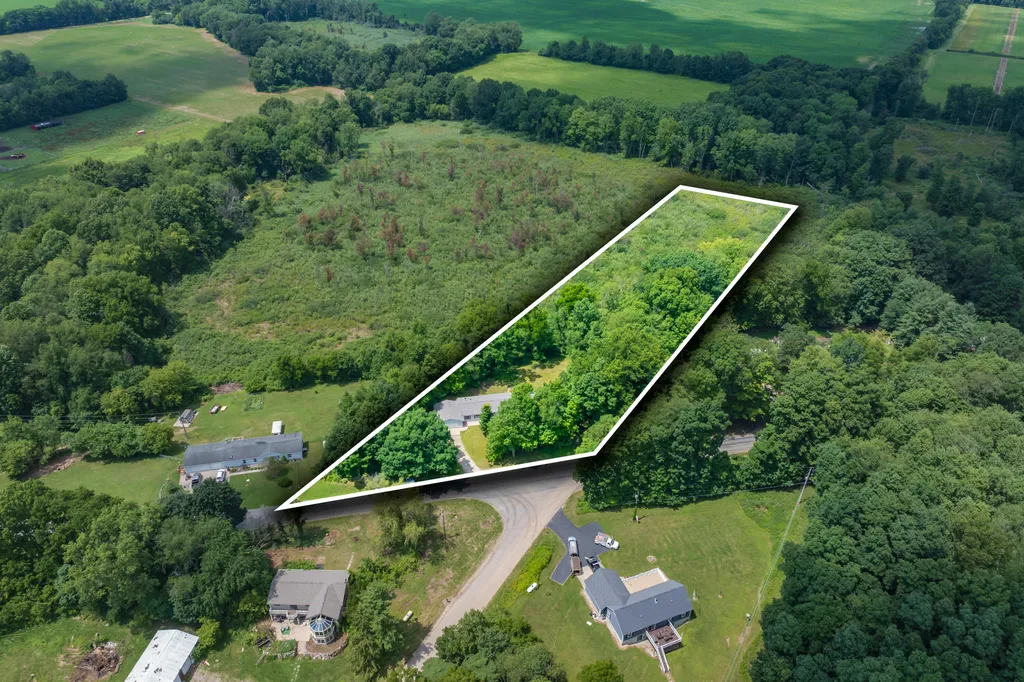 38988 Paw Paw Road Paw Paw Township MI 49079