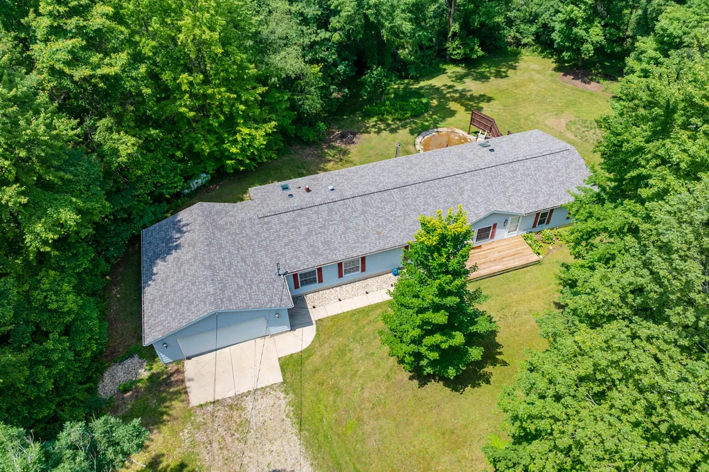38988 Paw Paw Road Paw Paw Township MI 49079